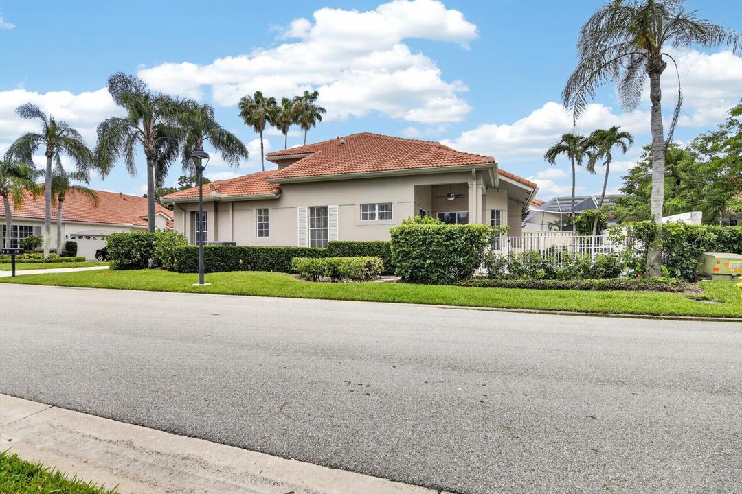 7-32-Monterey-Pointe-Dr-7