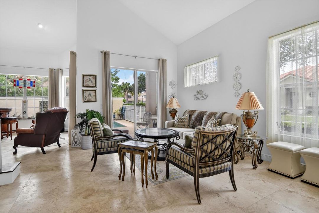 21-32-Monterey-Pointe-Dr-21