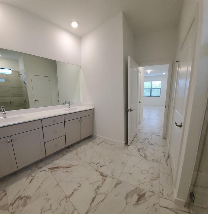 Master Bath-View 3