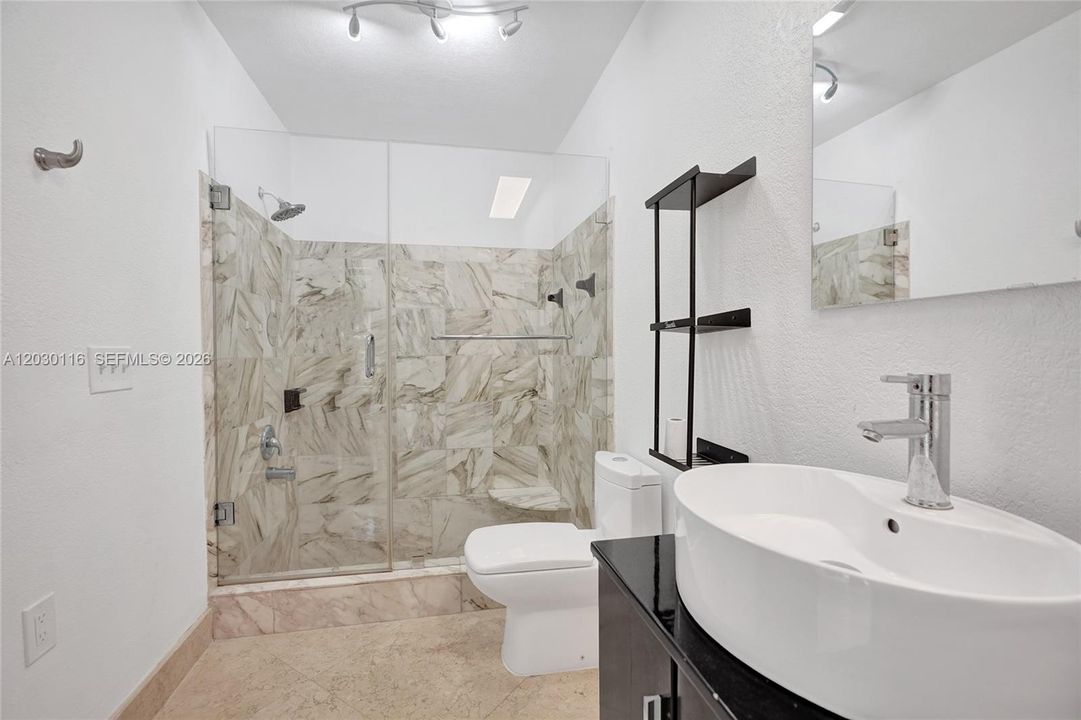 Primary bath