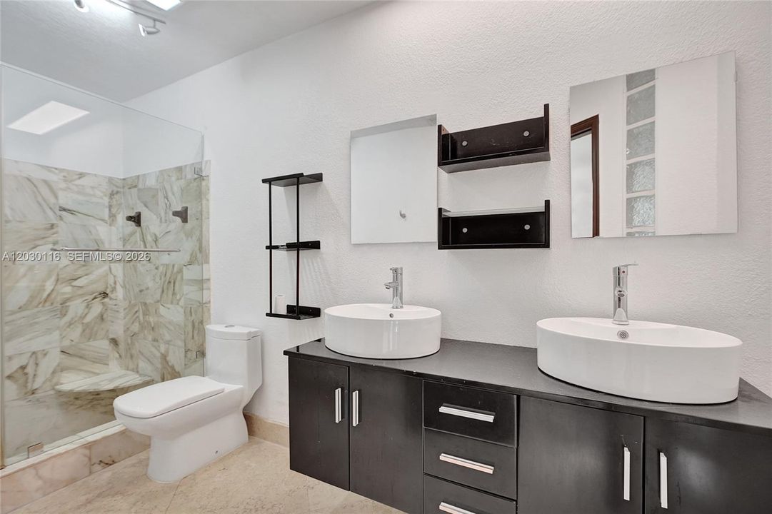 Primary bath
