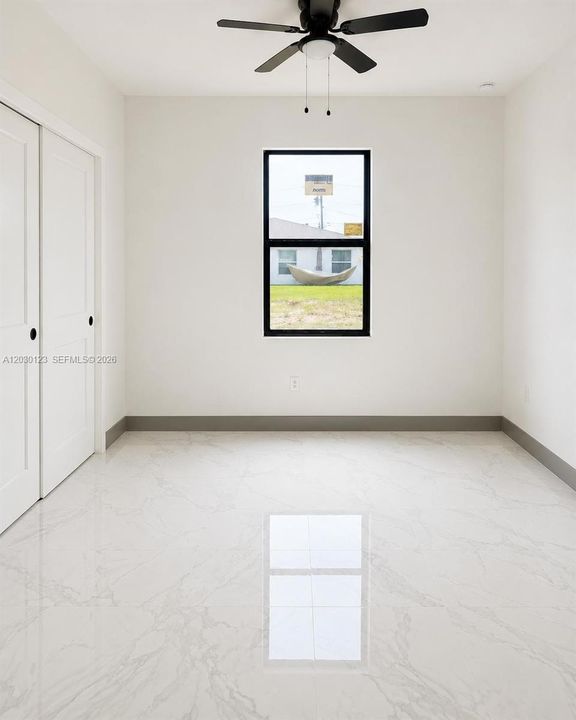For Sale: $374,900 (4 beds, 2 baths, 1657 Square Feet)