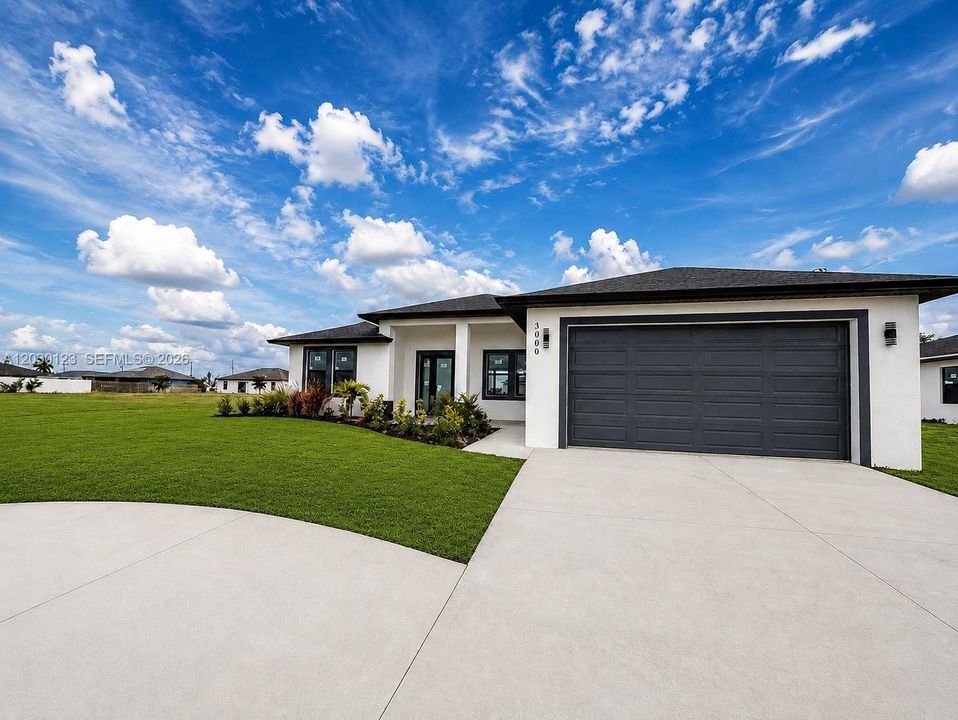 For Sale: $374,900 (4 beds, 2 baths, 1657 Square Feet)