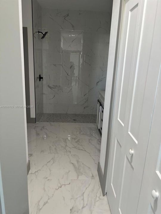 For Sale: $374,900 (4 beds, 2 baths, 1657 Square Feet)