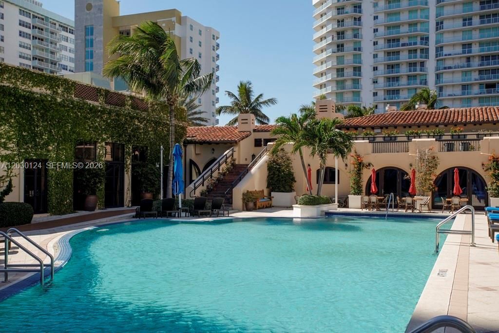 Active With Contract: $26,000 (3 beds, 3 baths, 2959 Square Feet)