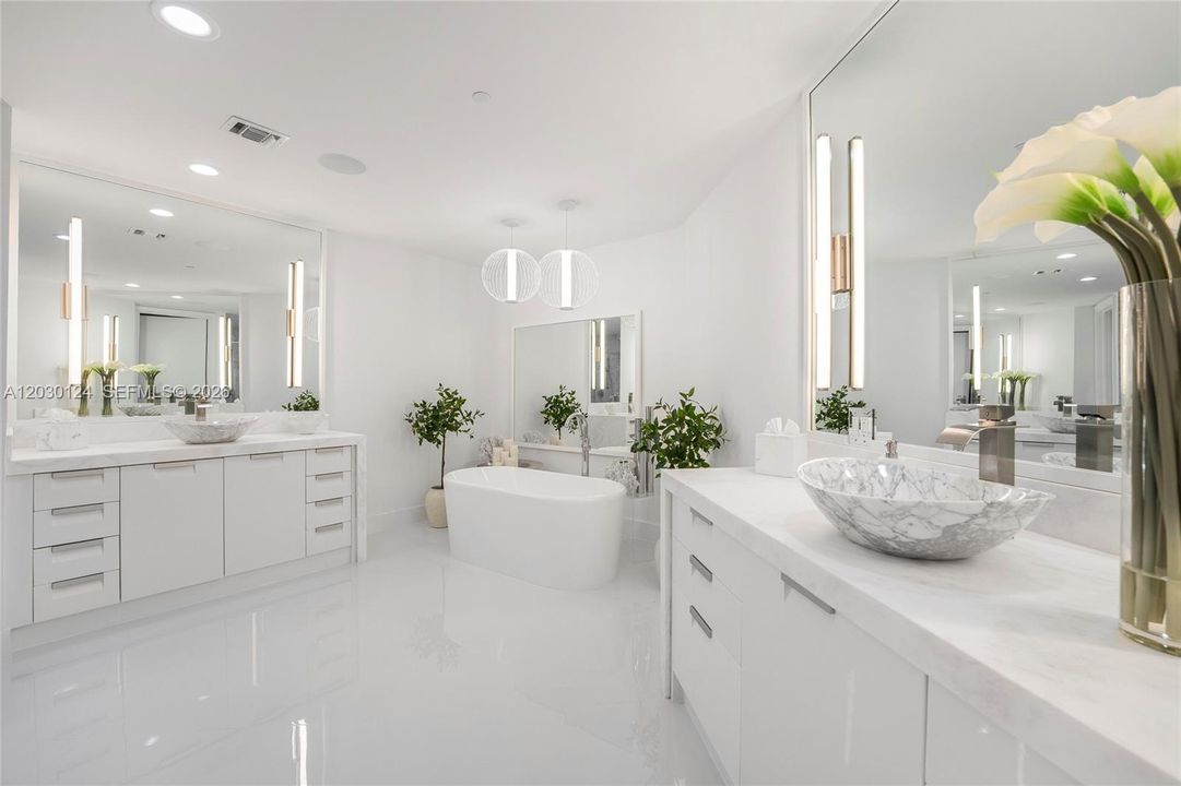 Active With Contract: $26,000 (3 beds, 3 baths, 2959 Square Feet)