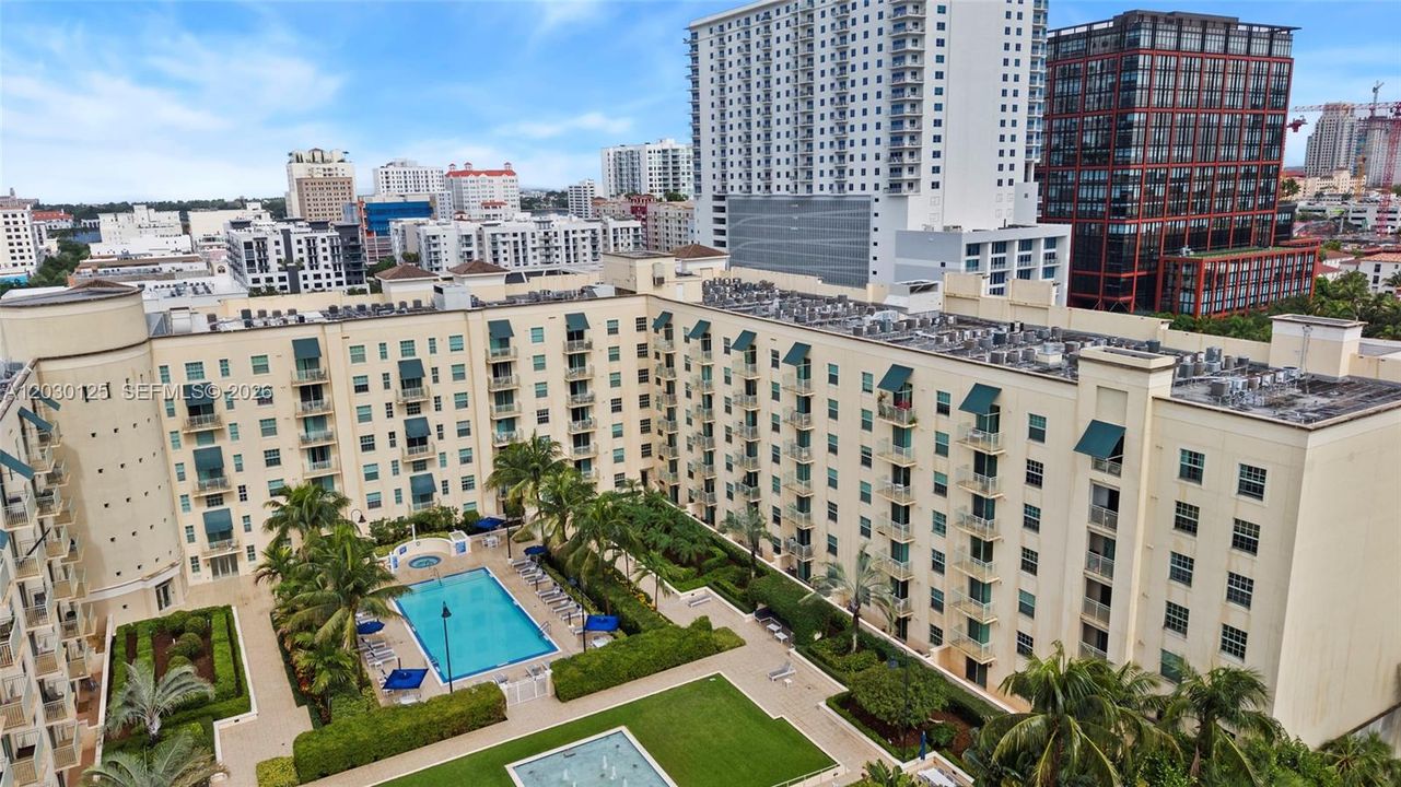 For Sale: $939,000 (3 beds, 3 baths, 1916 Square Feet)