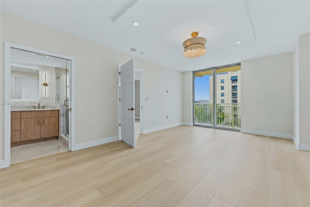For Sale: $939,000 (3 beds, 3 baths, 1916 Square Feet)