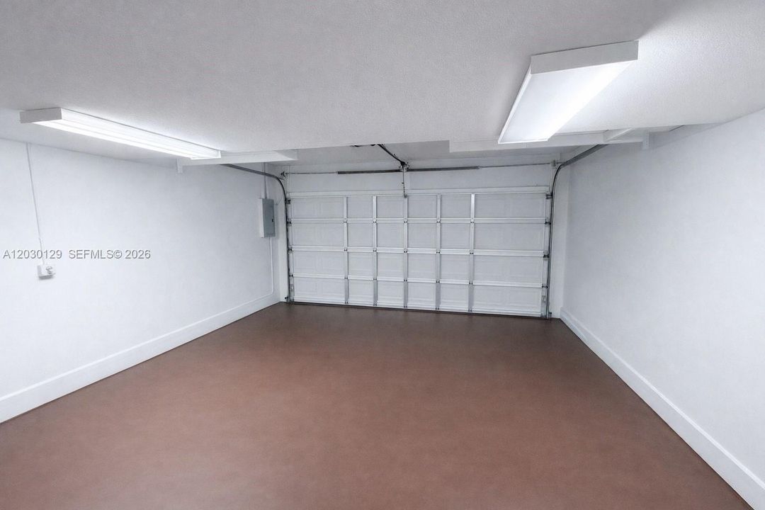 Под контрактом: $695,000 (4 спален, 3 ванн, 2004 Квадратных фут)