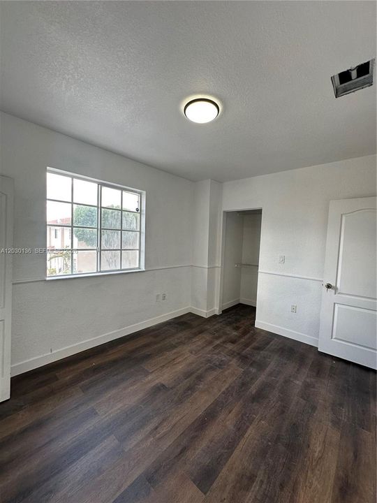 Active With Contract: $2,200 (2 beds, 2 baths, 1130 Square Feet)