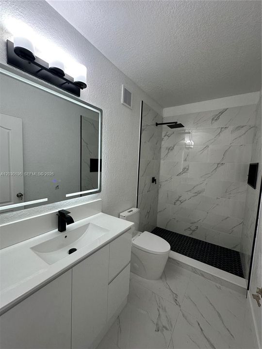 Active With Contract: $2,200 (2 beds, 2 baths, 1130 Square Feet)