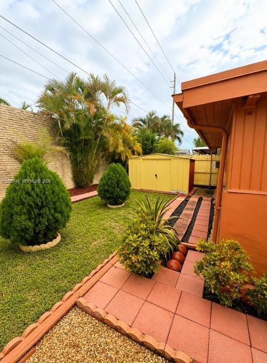 For Sale: $560,000 (3 beds, 2 baths, 1224 Square Feet)