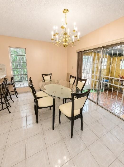 For Sale: $560,000 (3 beds, 2 baths, 1224 Square Feet)