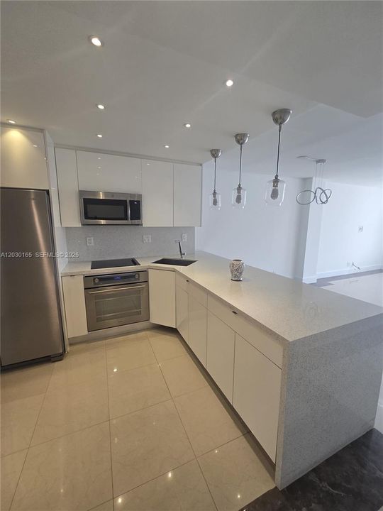 В аренду: $1,750 (1 спален, 1 ванн, 718 Квадратных фут)