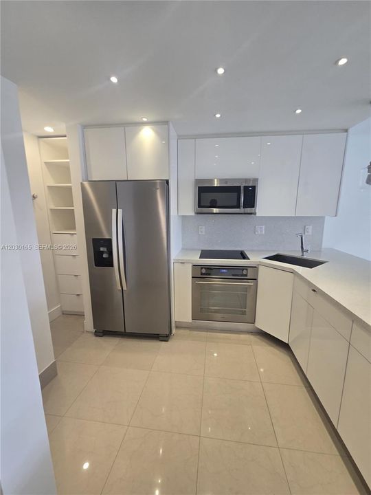 В аренду: $1,750 (1 спален, 1 ванн, 718 Квадратных фут)
