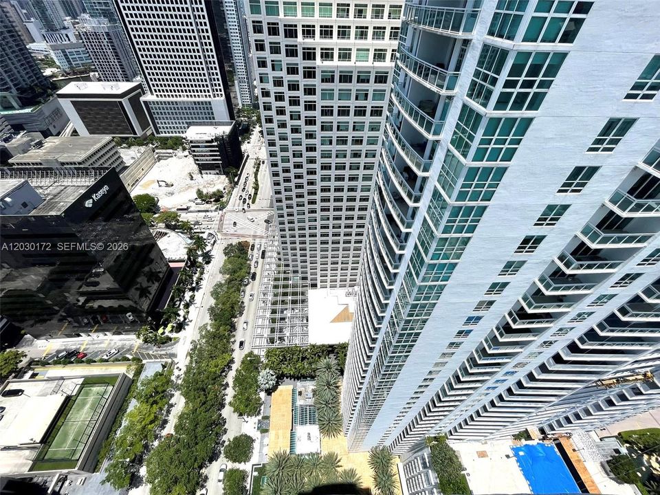 For Rent: $3,300 (1 beds, 1 baths, 774 Square Feet)