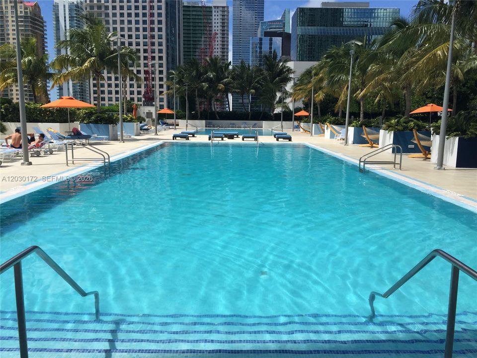 For Rent: $3,300 (1 beds, 1 baths, 774 Square Feet)