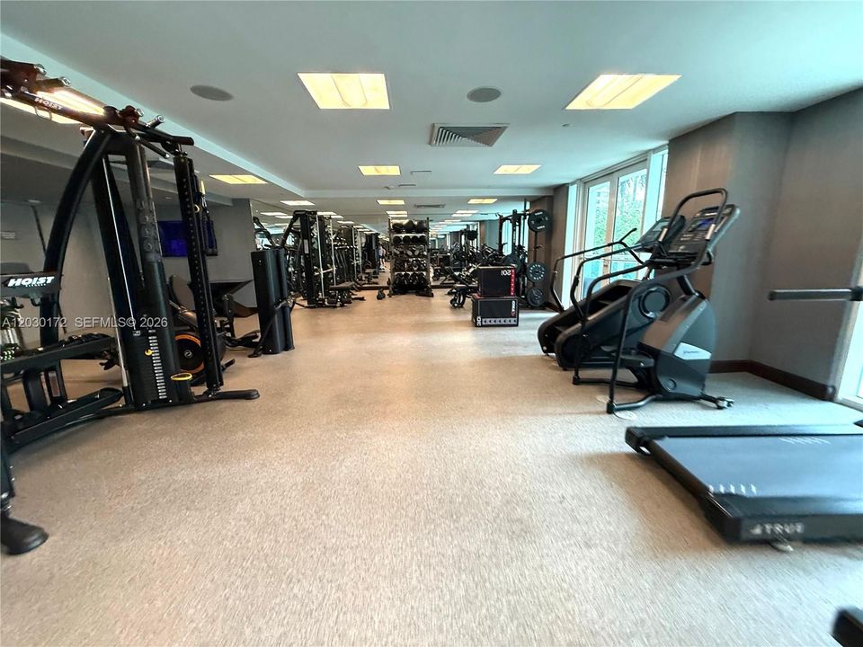 For Rent: $3,300 (1 beds, 1 baths, 774 Square Feet)