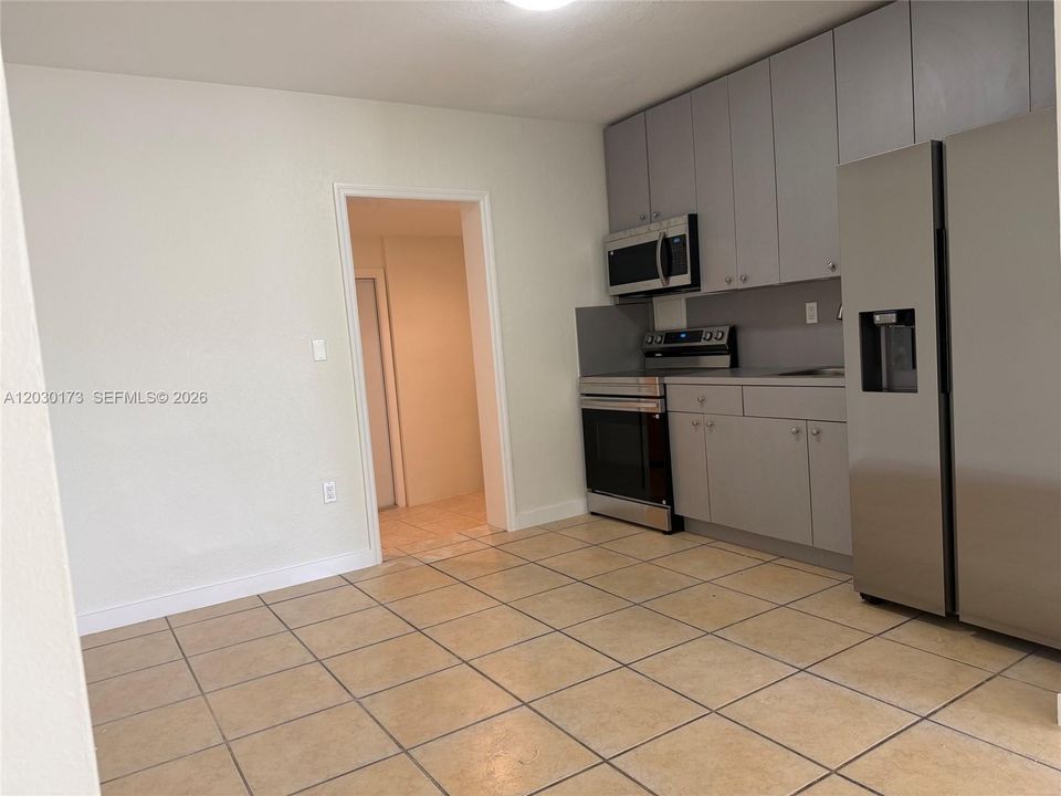 В аренду: $2,500 (2 спален, 1 ванн, 916 Квадратных фут)