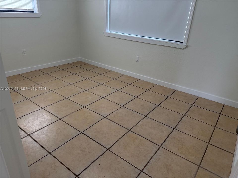 В аренду: $2,500 (2 спален, 1 ванн, 916 Квадратных фут)