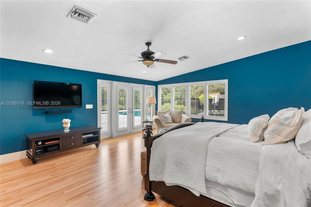 For Sale: $5,750,000 (5 beds, 5 baths, 4486 Square Feet)