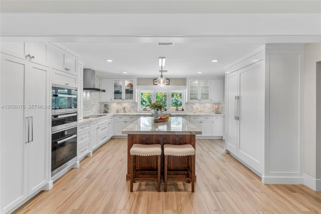 For Sale: $5,750,000 (5 beds, 5 baths, 4486 Square Feet)