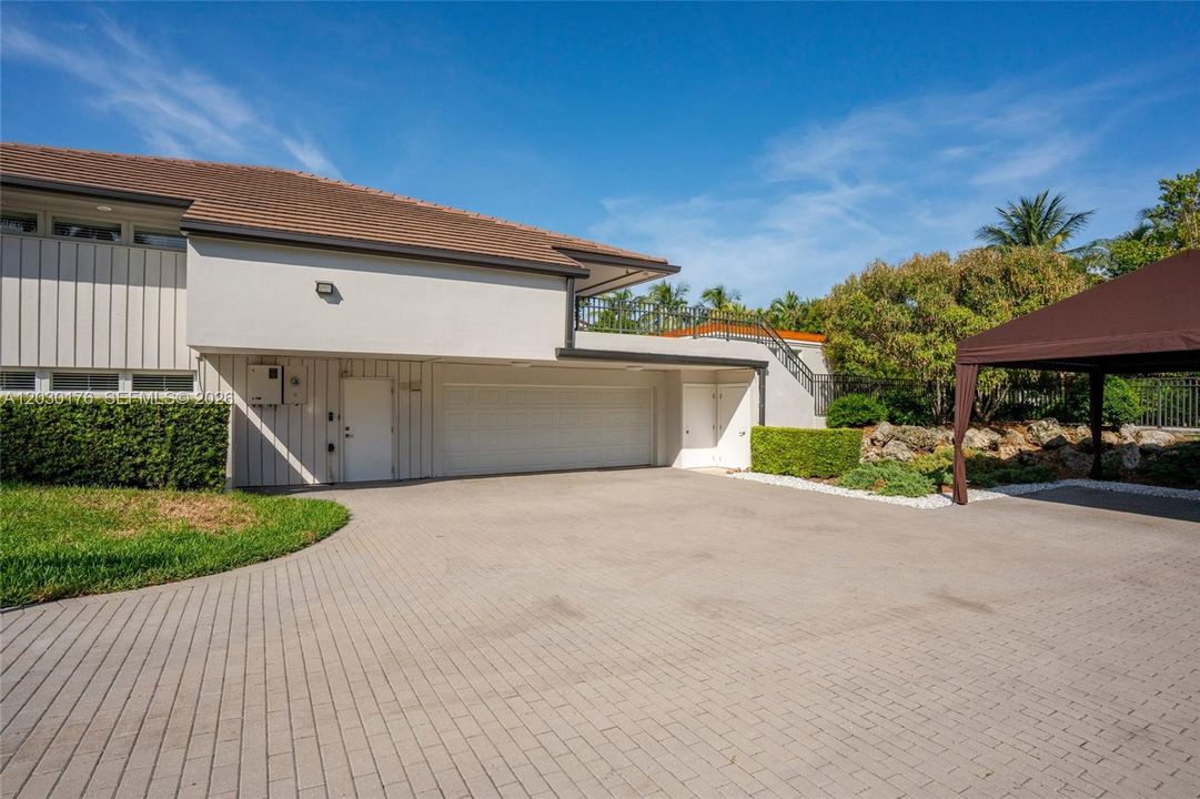 For Sale: $5,750,000 (5 beds, 5 baths, 4486 Square Feet)