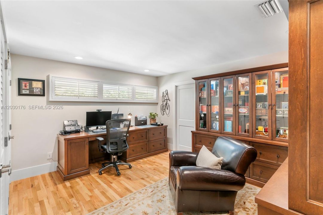 For Sale: $5,750,000 (5 beds, 5 baths, 4486 Square Feet)