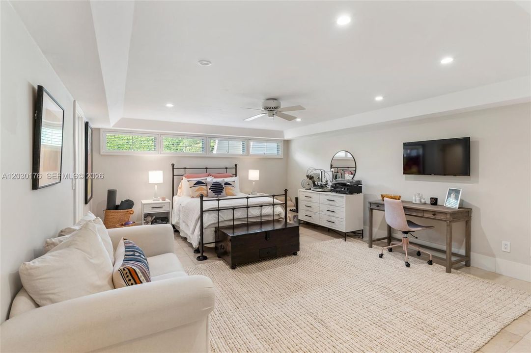 For Sale: $5,750,000 (5 beds, 5 baths, 4486 Square Feet)