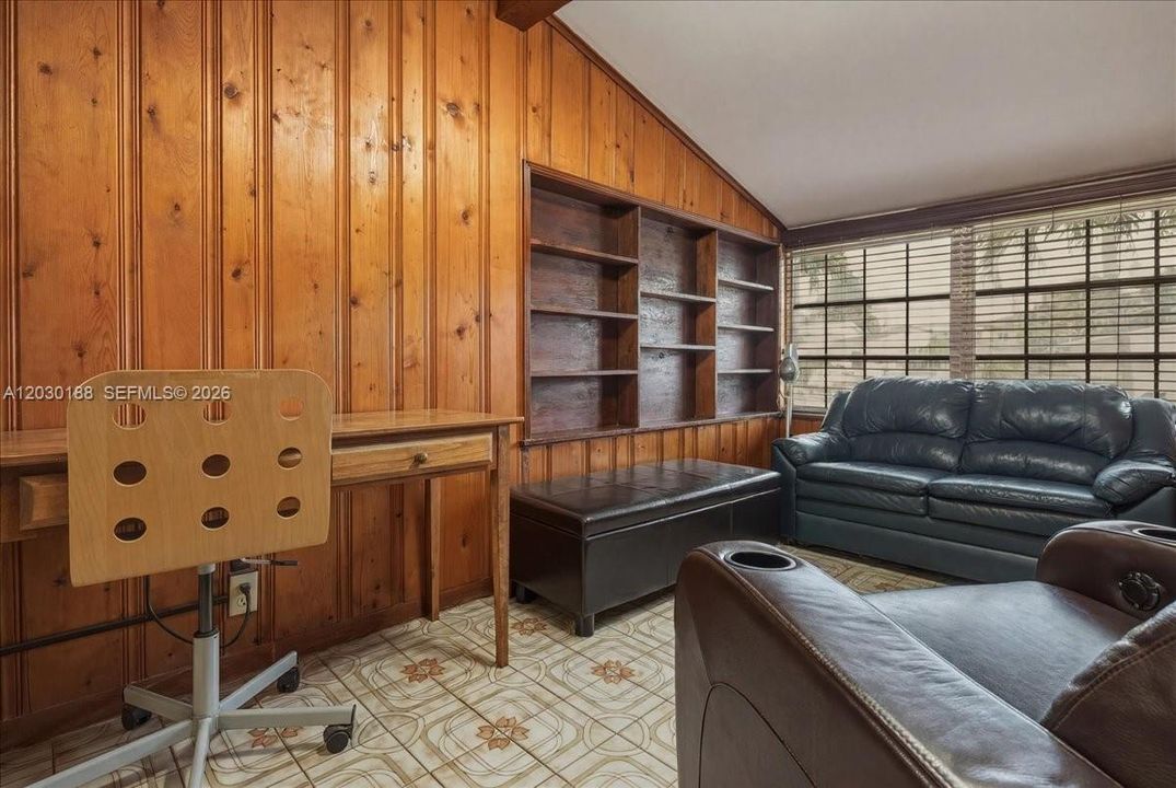Active With Contract: $699,000 (3 beds, 2 baths, 1776 Square Feet)
