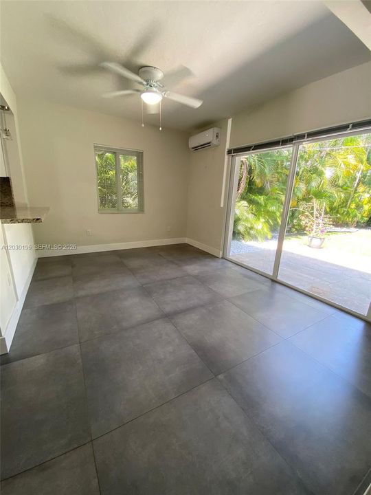 For Rent: $2,500 (1 beds, 1 baths, 1123 Square Feet)