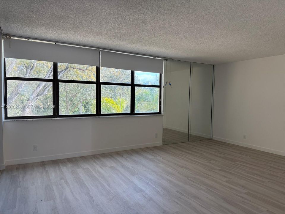 For Rent: $3,000 (3 beds, 2 baths, 1380 Square Feet)