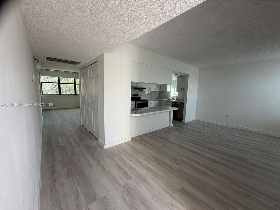 For Rent: $3,000 (3 beds, 2 baths, 1380 Square Feet)