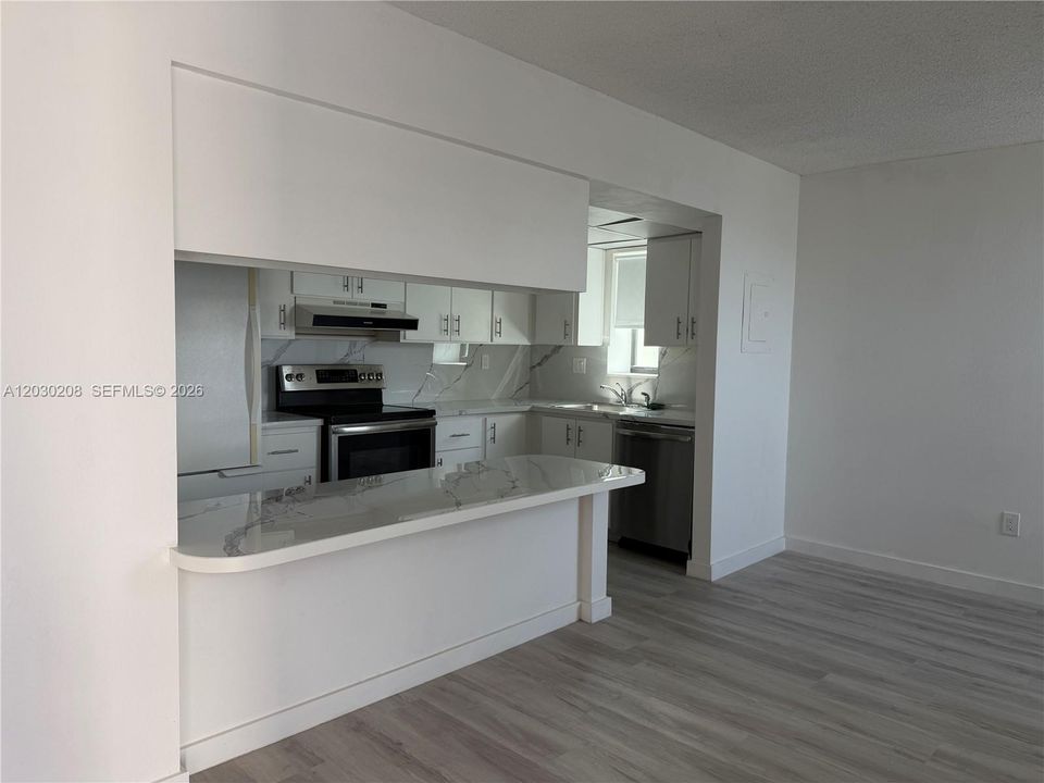 For Rent: $3,000 (3 beds, 2 baths, 1380 Square Feet)