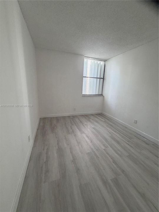 For Rent: $3,000 (3 beds, 2 baths, 1380 Square Feet)