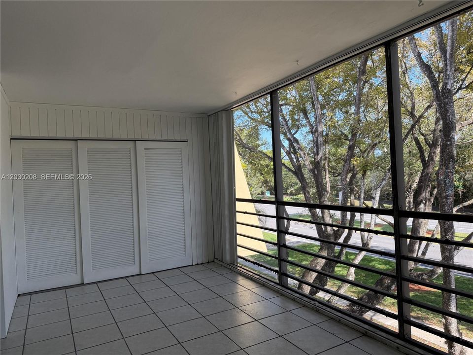 For Rent: $3,000 (3 beds, 2 baths, 1380 Square Feet)