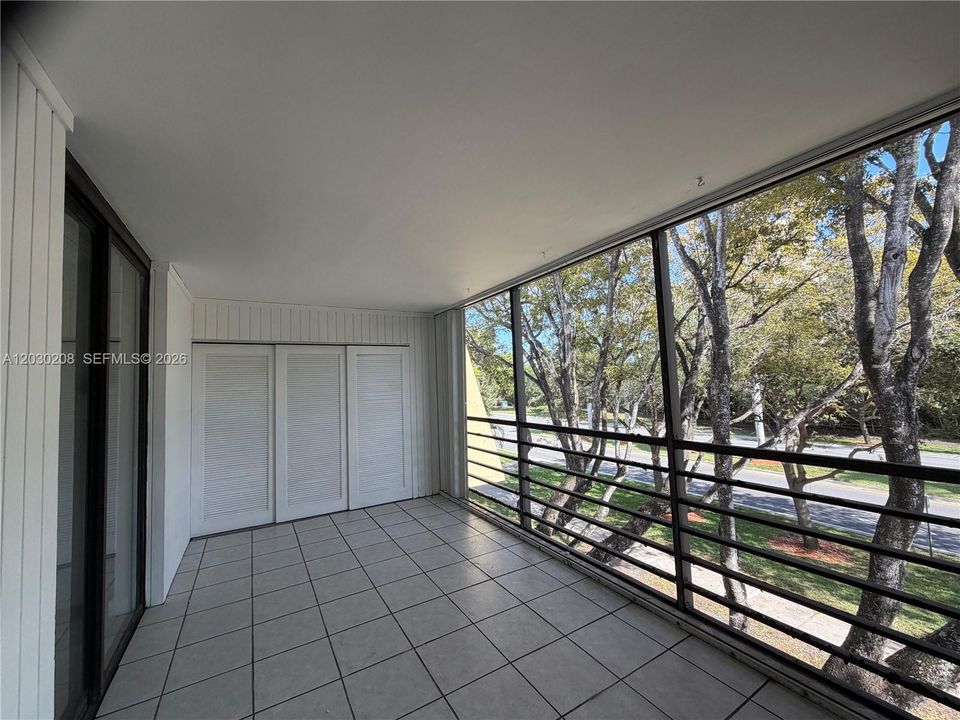 For Rent: $3,000 (3 beds, 2 baths, 1380 Square Feet)
