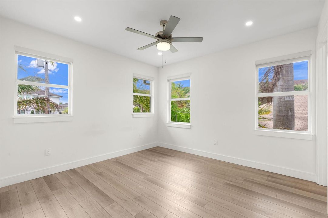 37-web-or-mls-2510 Lake Dr N, Boynton Be