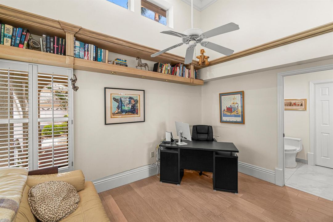 Bedroom/den