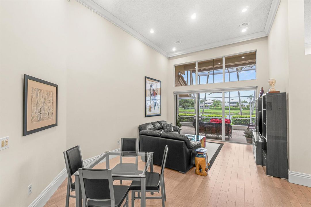 Living/dining area