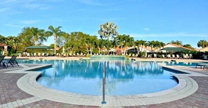 CASCADES POOL