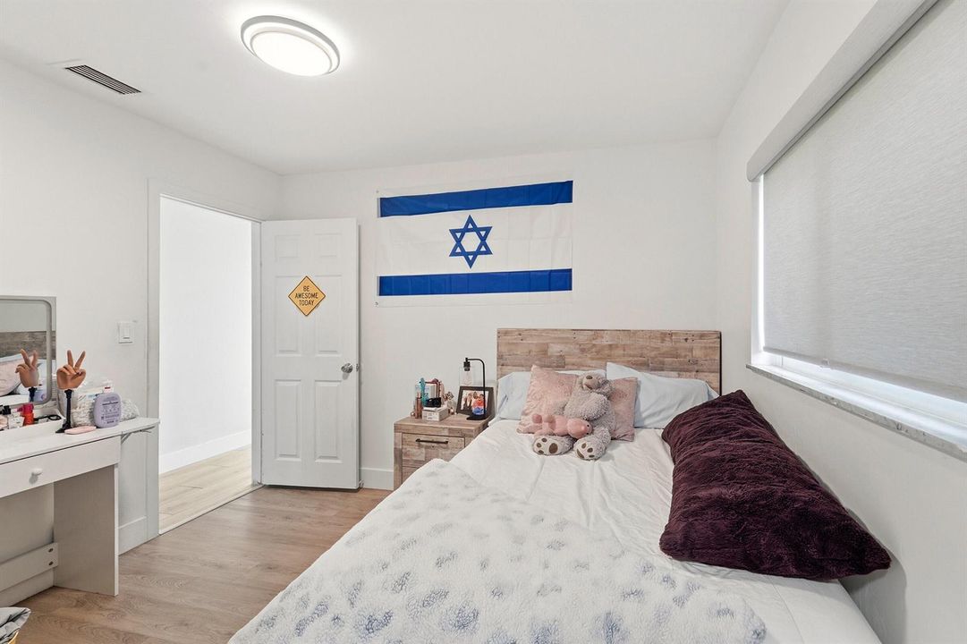 21_bedroom 1