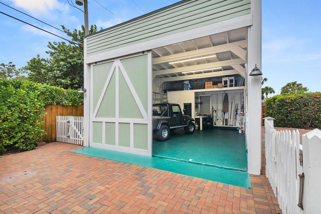 Garage