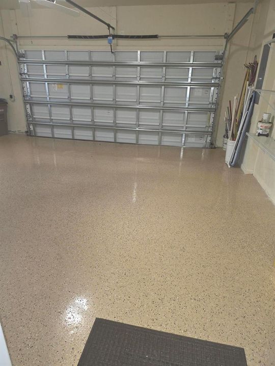 2-Car Garage w Epoxy Flooring