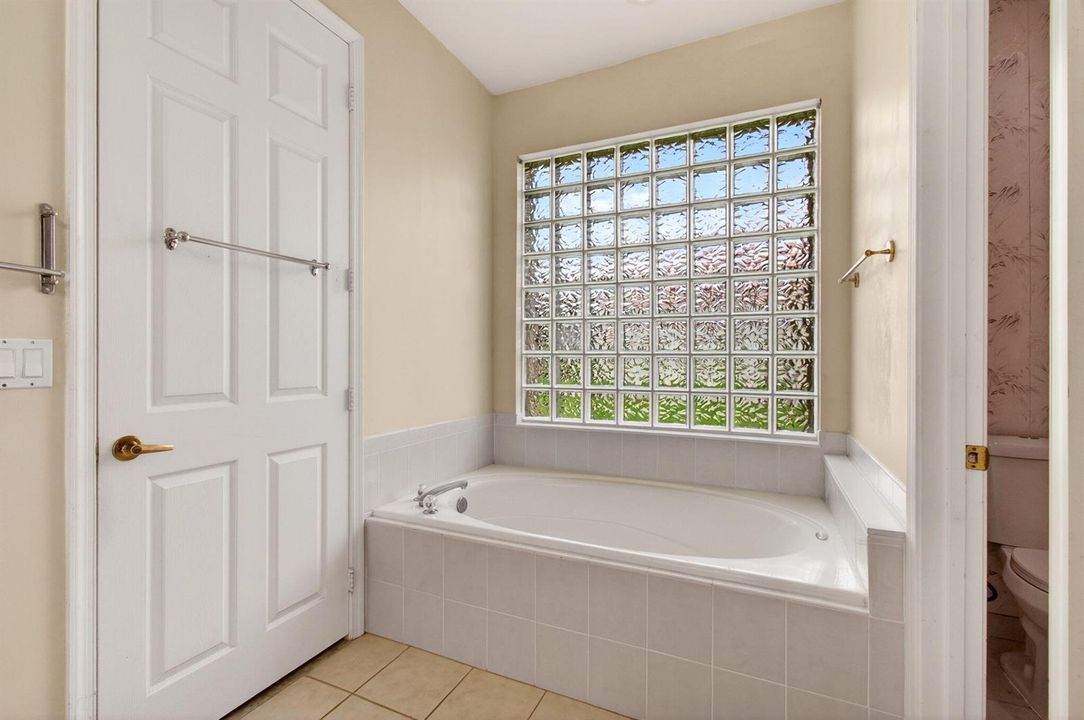 Roman Tub