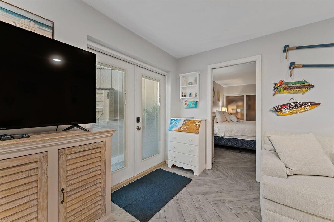 011-1605US1NSL7A-Jupiter-FL-SMALL