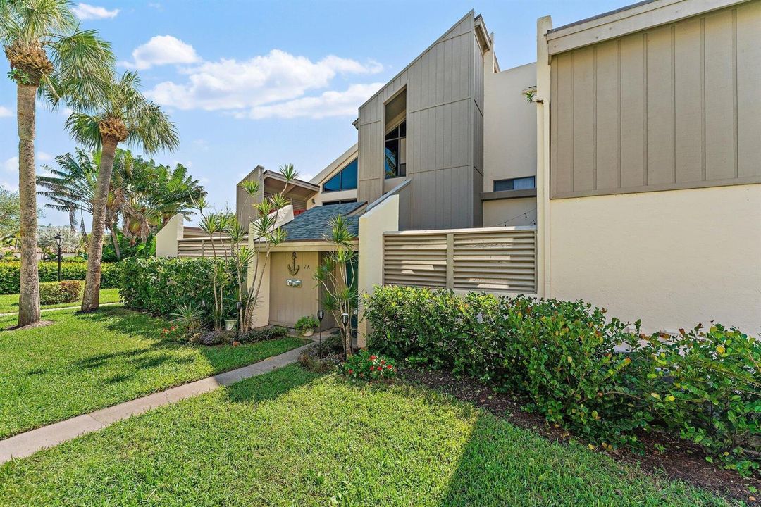 003-1605US1NSL7A-Jupiter-FL-SMALL
