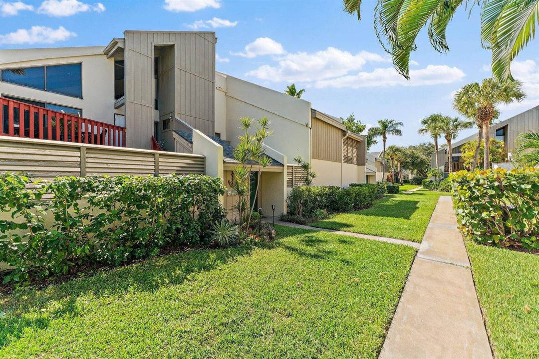 001-1605US1NSL7A-Jupiter-FL-SMALL