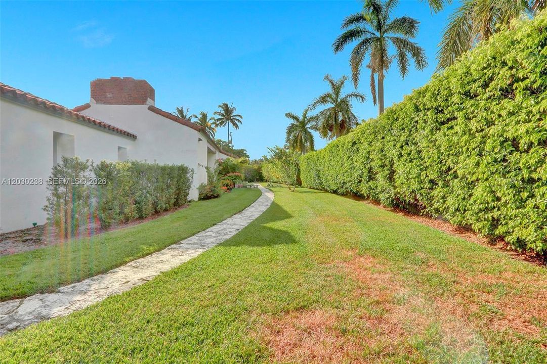 For Sale: $3,638,000 (3 beds, 4 baths, 3495 Square Feet)