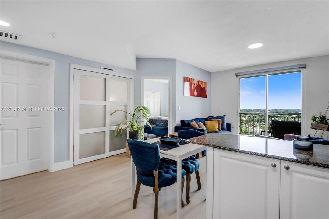 For Rent: $2,650 (1 beds, 1 baths, 605 Square Feet)